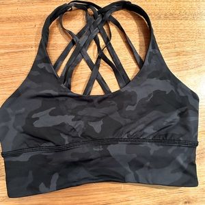 Lululemon Size 6 Longline Sport Bra in black/grey camouflage
